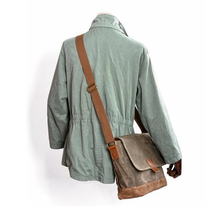 Light Weight Canvas Messenger Bag